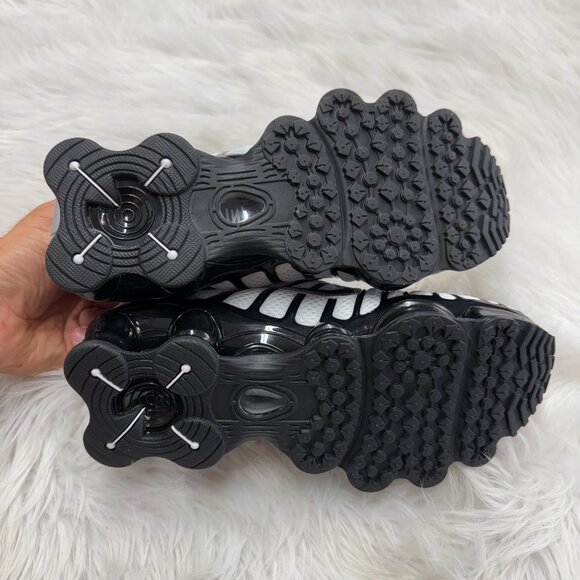 Nike Shox TL Metallic Silver Wolf Grey Womens HQ4049-001 VNDS Sz 8 - Picture 6 of 6